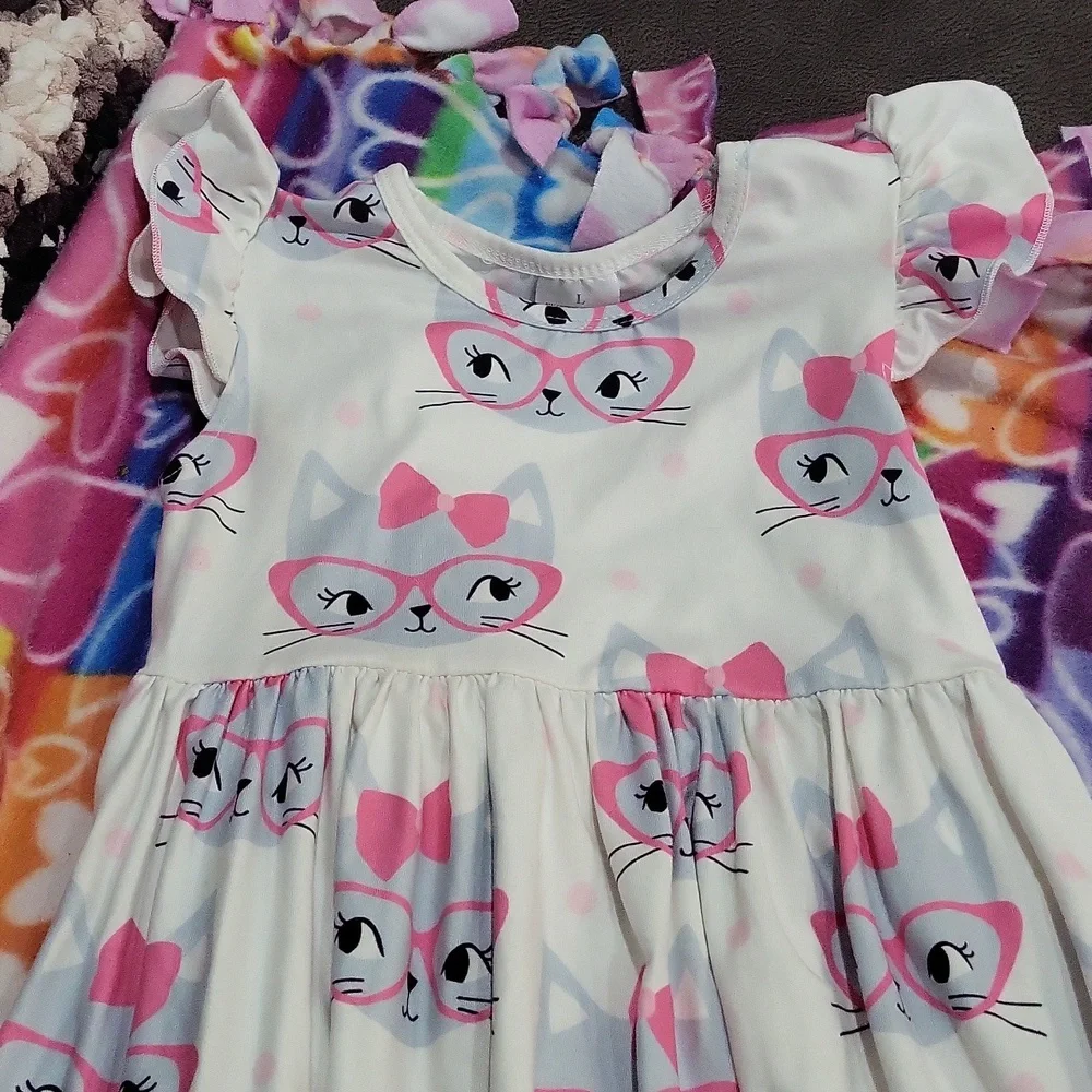 Little Girls Dress Bundle - Picture 2 of 6